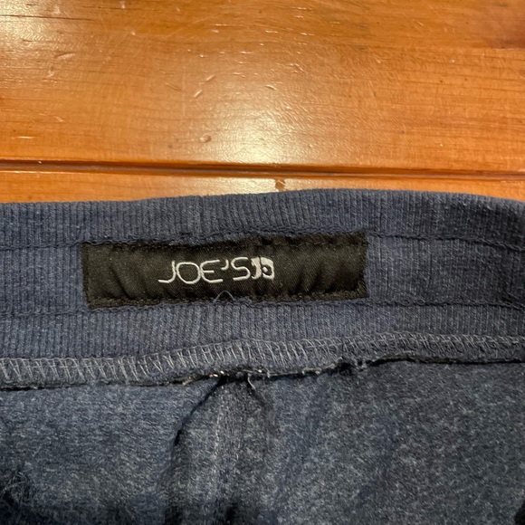 Joe’s Drawstring Shorts - Picture 3 of 4